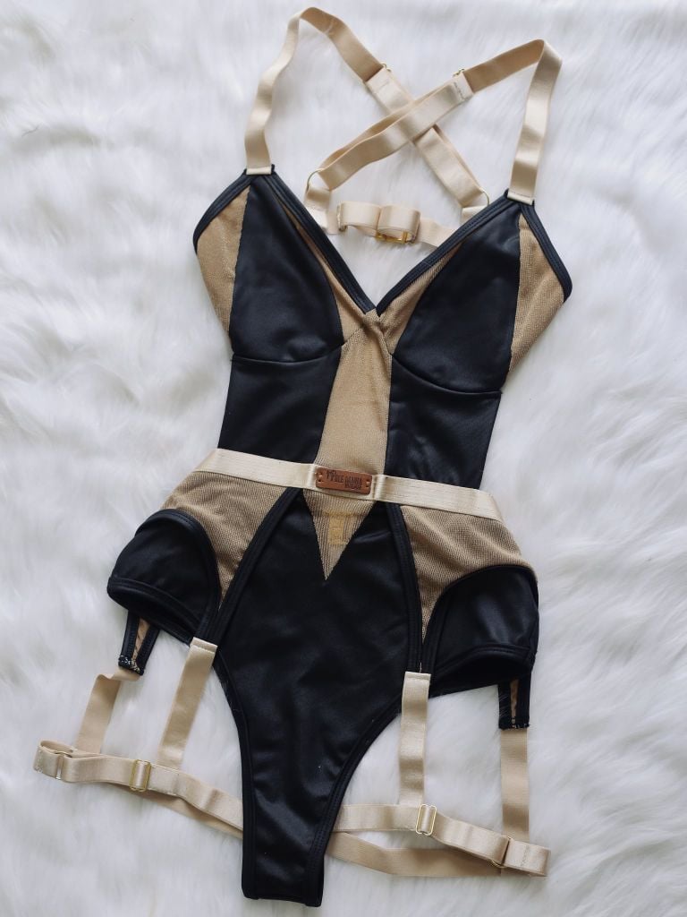  Aquarius - Black 