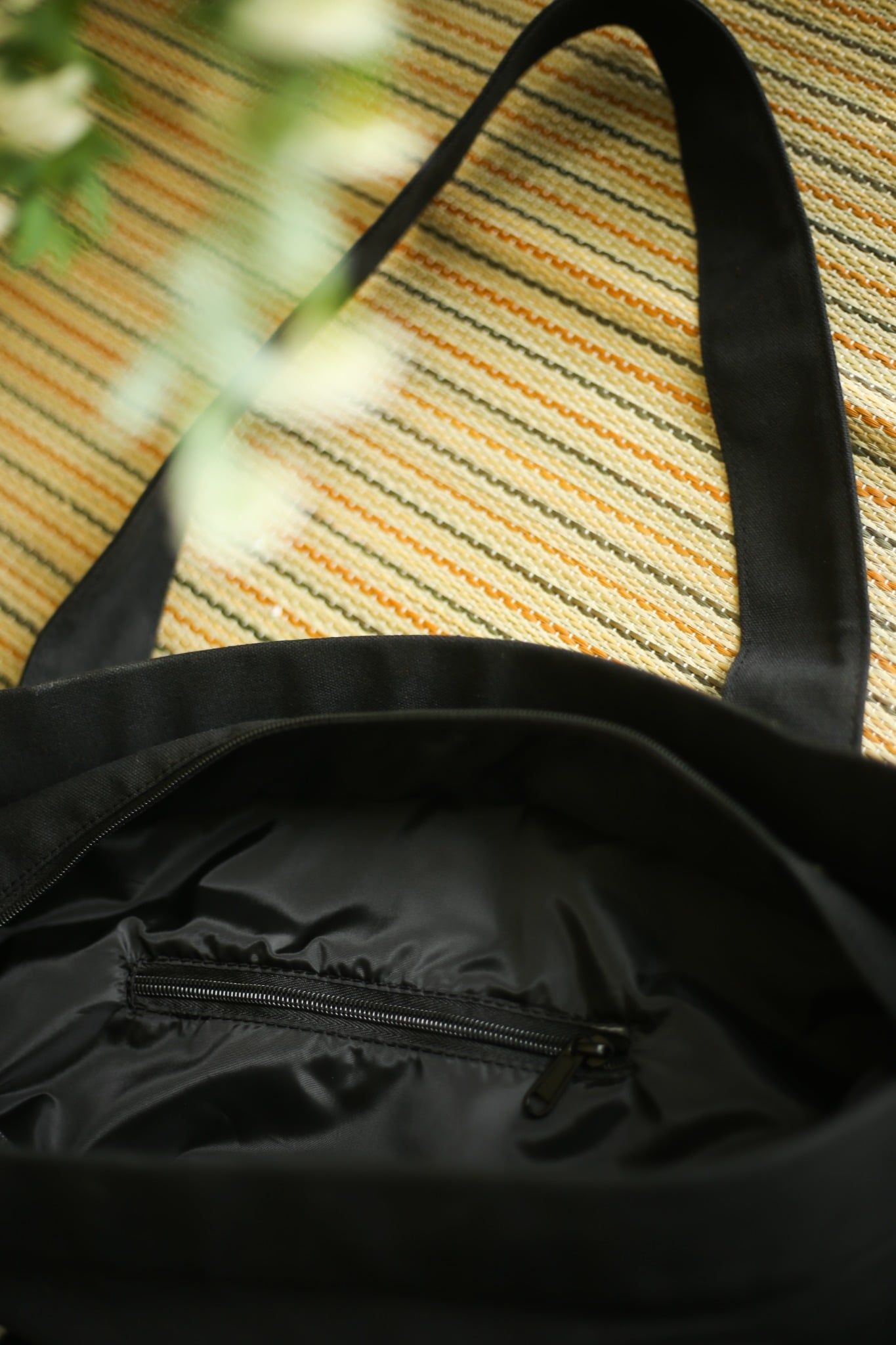  Pole Mania Tote Bag - Black 