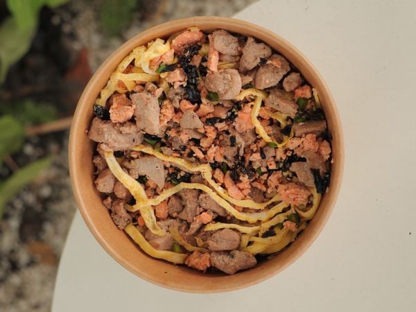  Cơm trộn rong biển hải sản - Cân bằng dưỡng chất 