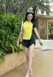  S32 Bộ Đồ Bơi Thể Thao Nữ - Áo Cộc Tay Phối Quần Đùi Kép Năng Động (Vàng/Xanh Đen) 