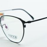  Gọng Kính Cận Nữ NIKKO N3073 – Dáng Đa Giác, Thép Không Gỉ IP Cao Cấp 
