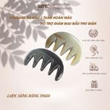  Lược sừng trâu răng thưa kích thước 9-10cmx5,5cm dày 6mm-11mm, Răng lược được bo tròn giúp massage da đầu, kích thích tuần hoàn máu, hỗ trợ giảm đau đầu và thư giãn. 