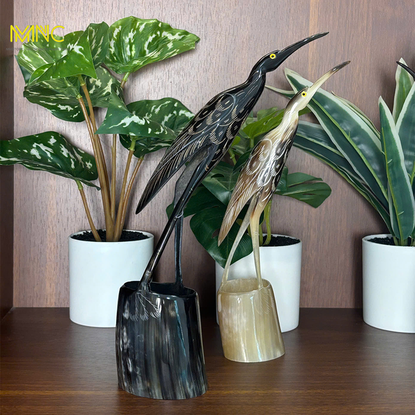 Tượng con cò chế tác sừng trâu