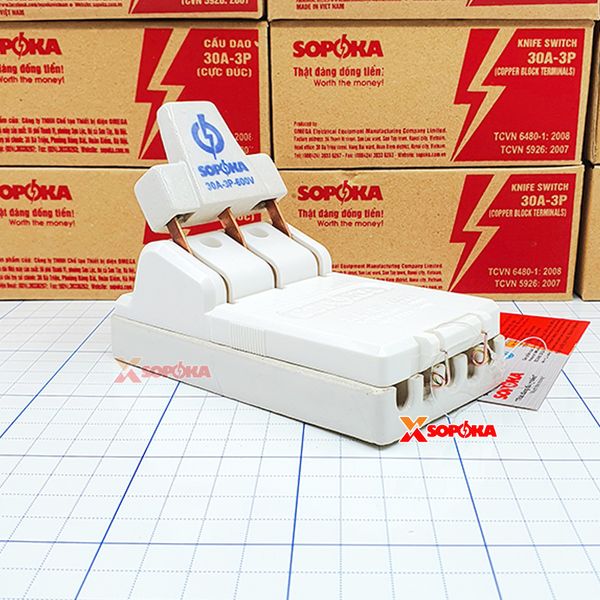 Cầu Dao Điện Đế Sứ 3 Pha 3P Cực Đúc Màu Trắng 30 A 600 V – Mã D9 SOPOKA