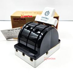 Cầu Dao Đảo Đế Sứ 3 Pha 30A 3P 2N 600V Cực Đúc Màu Đen D26A SOPOKA