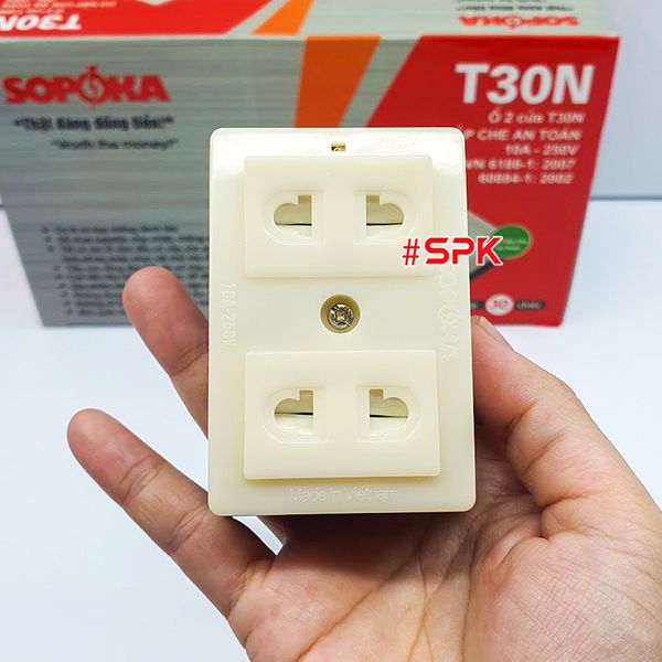 Ổ Cắm 2 Lỗ Gắn Táp Lô Có Nắp Che SOPOKA T30N 2200W