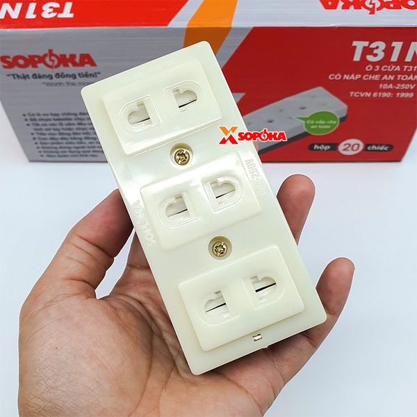 Ổ Cắm Điện 3 Lỗ Gắn Táp Lô Có Màn Che An Toàn T31N SOPOKA 2200W
