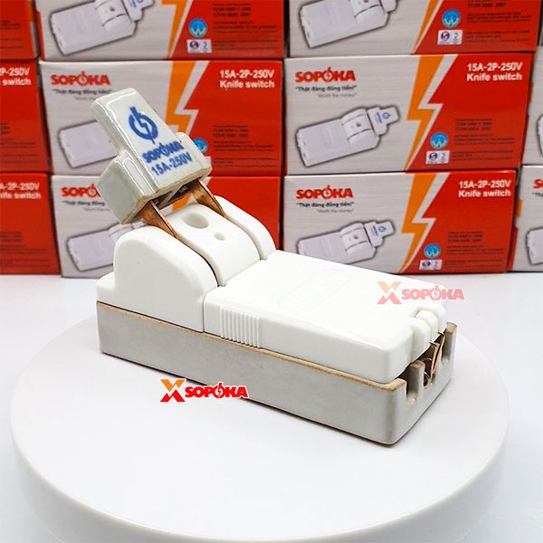 Cầu Dao Đế Sứ 1 Pha 15A-2P Cực Đúc D1H SOPOKA