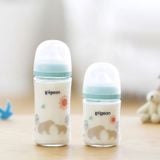 Bình Sữa Pigeon Thủy Tinh Borosilicate Thế Hệ III 240ml (Kèm Núm M) - Họa Tiết Gấu