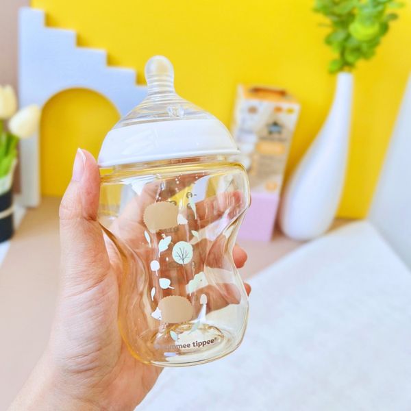 Bình Sữa Tommee Tippee PPSU Natural Star Cổ Rộng 260ml Họa Tiết