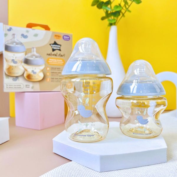 Bình Sữa Tommee Tippee PPSU Natural Star Cổ Rộng 260ml Xanh