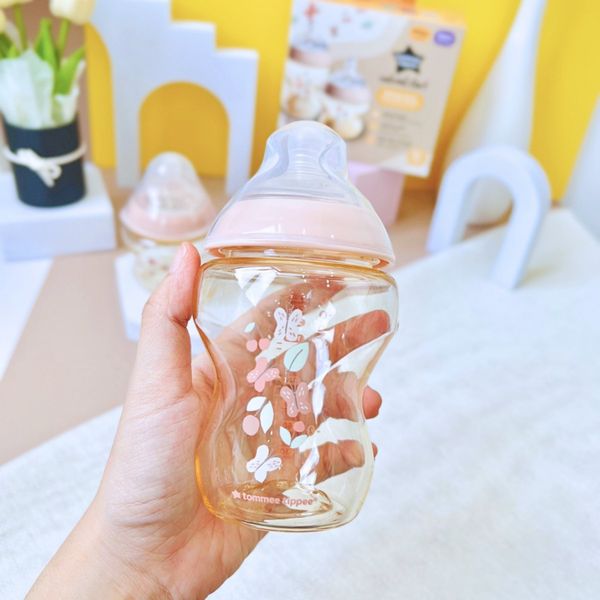 Bình Sữa Tommee Tippee PPSU Natural Star Cổ Rộng 260ml Hồng