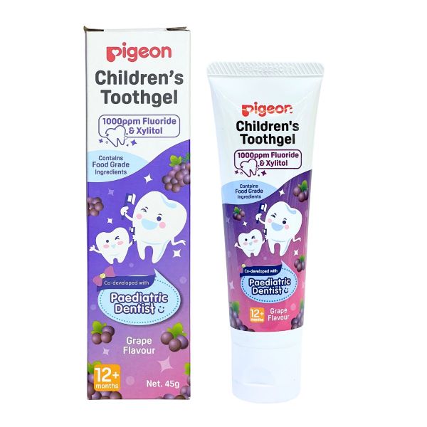 Kem Đánh Răng Trẻ Em Pigeon Hương Nho 45g Cho Bé Từ 1 Tuổi Trở Lên