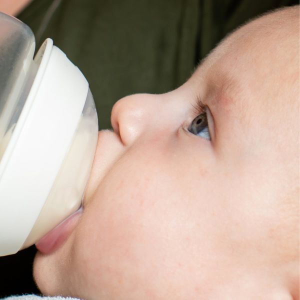 Núm Bình Sữa Tommee Tippee Natural Start Slow Flow Cho Bé 0m+