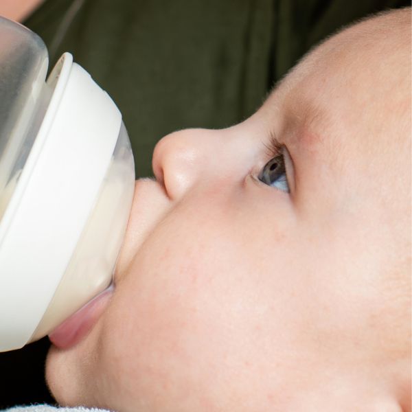 Núm Bình Sữa Tommee Tippee Natural Start Fast Flow Cho Bé 6m+