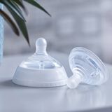 Núm Bình Sữa Tommee Tippee Natural Start Fast Flow Cho Bé 6m+