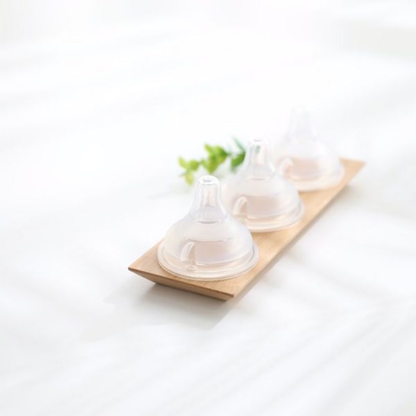 Núm Bình Sữa Moyuum Silicone Size 1