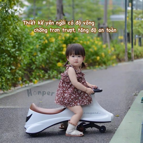 Xe Lắc Cho Bé Honper Luxury HP815