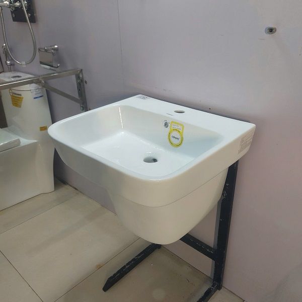  Chậu Treo Tường Đúc Liền Chân Cao Cấp Cerano  Mã 212A 