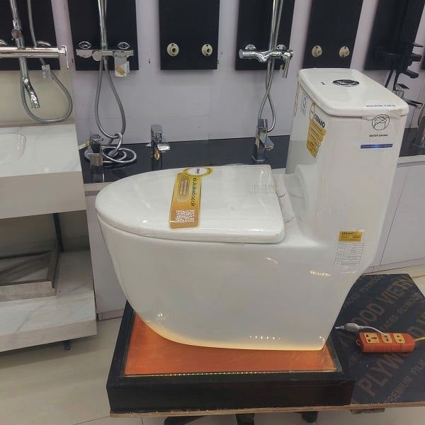  Bồn Cầu Liền Khối  Cerano Mã  6803 