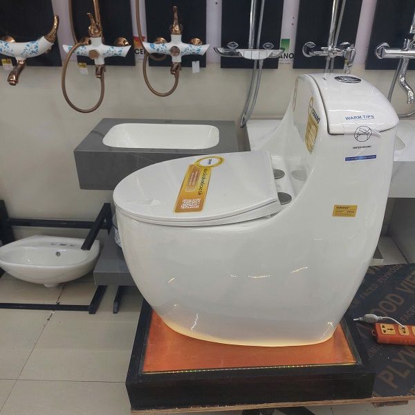  Bồn Cầu Liền Khối  Cerano Mã 6901 
