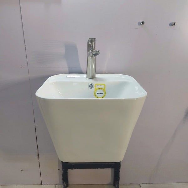  Chậu Treo Tường Đúc Liền Chân Cao Cấp Cerano Mã  8300 