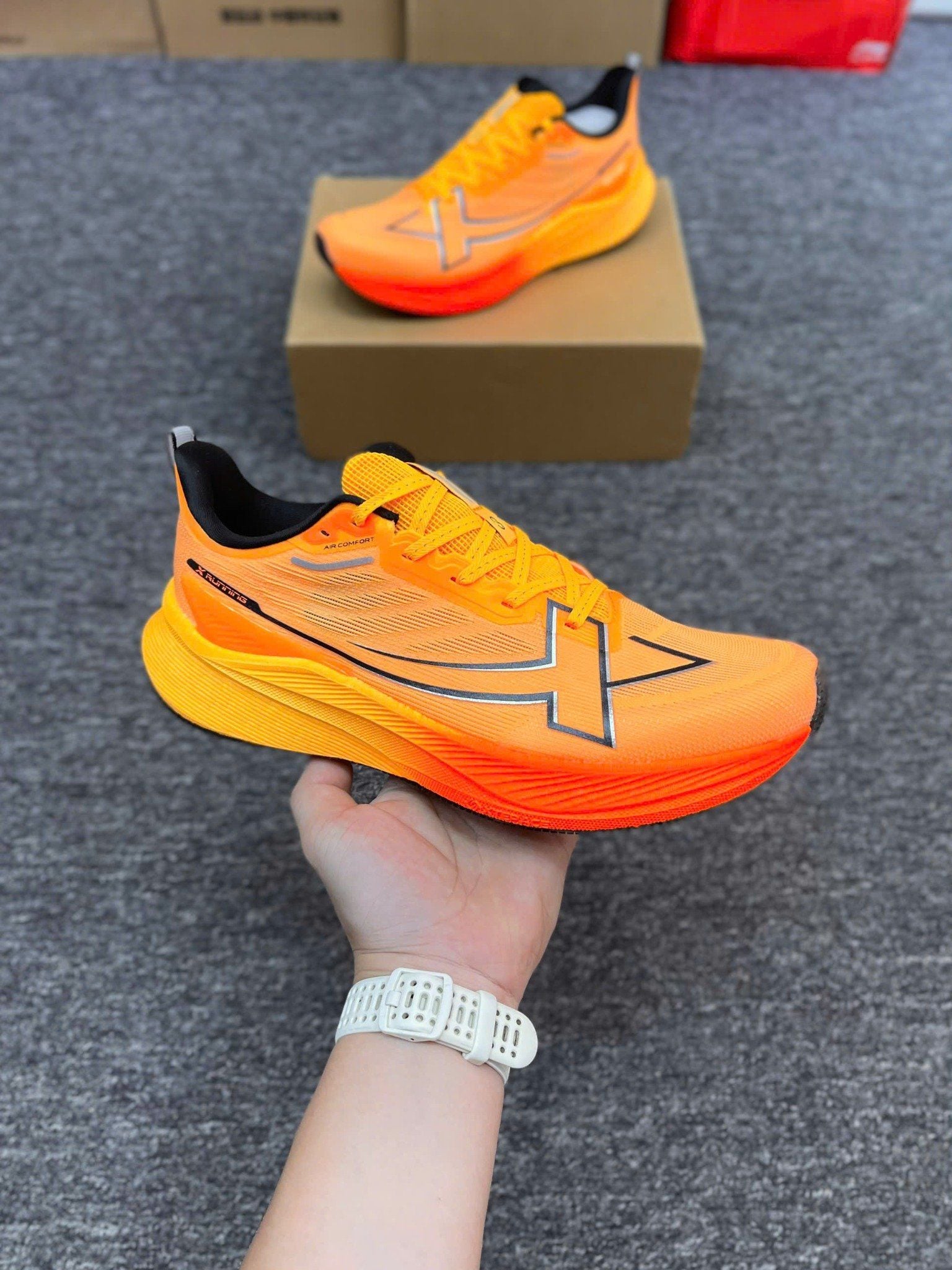  Giày Chạy Bộ Xtep 2000km 3.0 Nam 