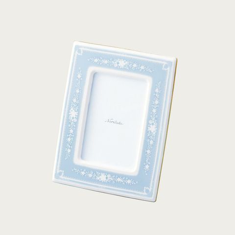  Khung ảnh để bàn Lacewood Gold (chiều dài 20cm, chiều rộng 16cm) | Noritake Lacewood Gold 1507L - Y91882 