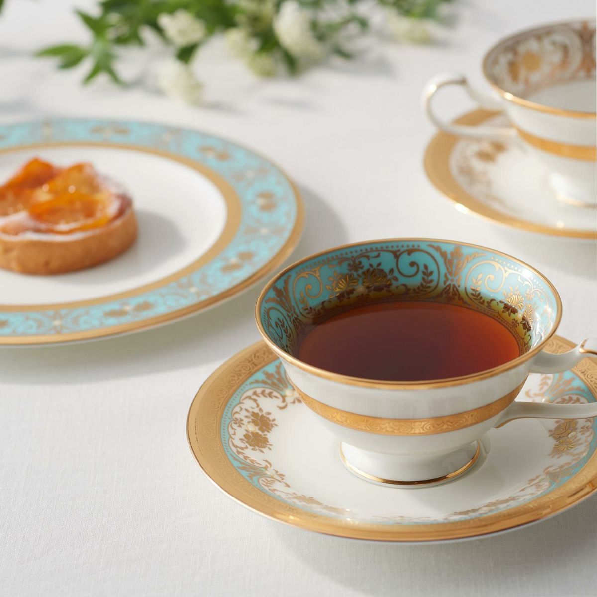 Đĩa tròn cỡ vừa đường kính 21,8cm sứ xương Nhật Bản | Noritake Georgian Turquoise 4857J - 59511