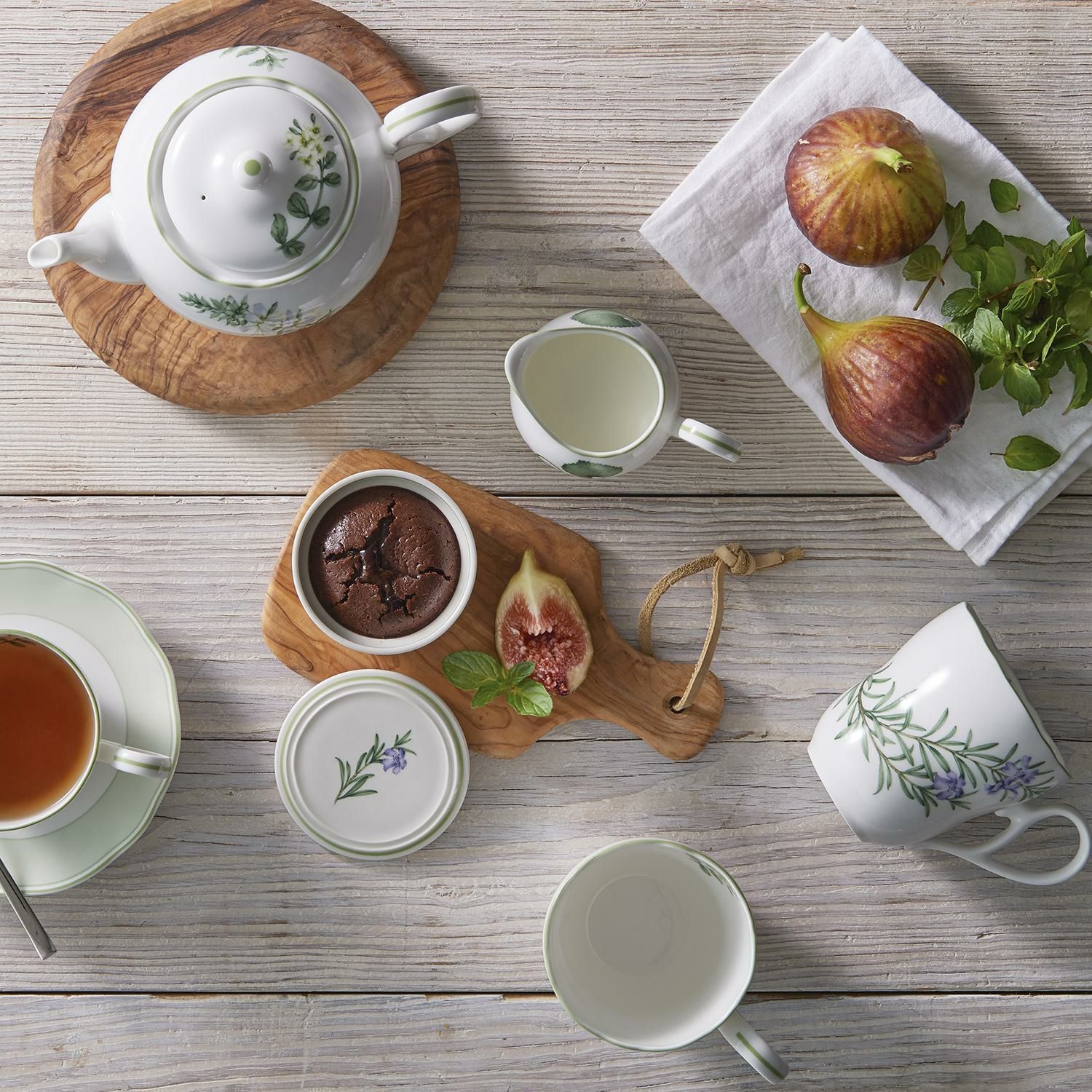 Khuôn ramekin có nắp đậy đường kính 9cm sứ xương | Noritake English Herbs 9352L - 95350