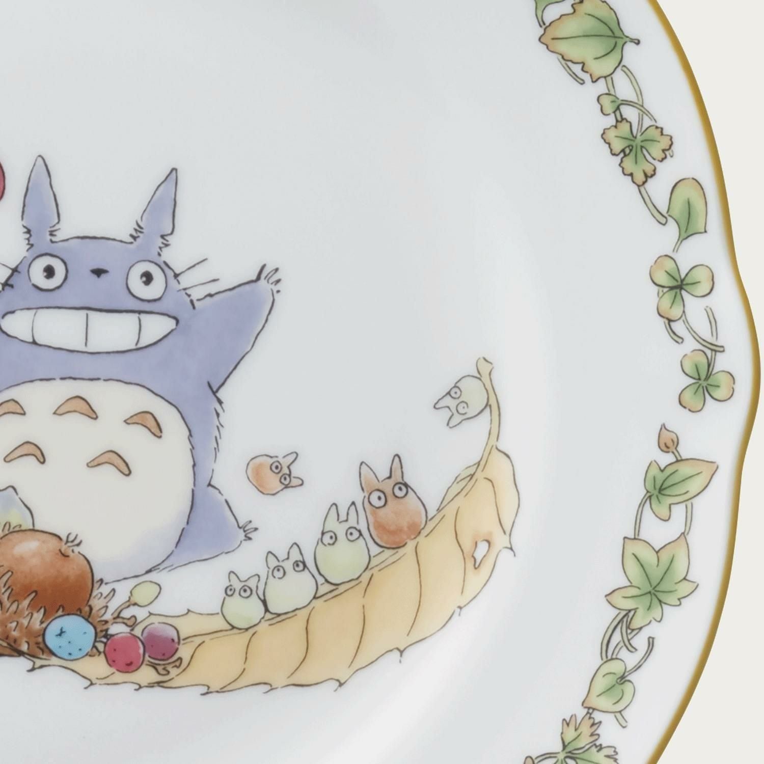 Đĩa tròn cỡ vừa đường kính 22cm sứ xương | Noritake Totoro 4924-3L - TT97811