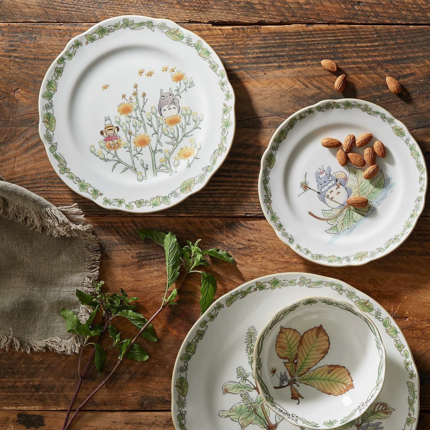 Đĩa tròn cỡ vừa đường kính 18,9cm sứ xương | Noritake Totoro 4924- 8L - TT97815