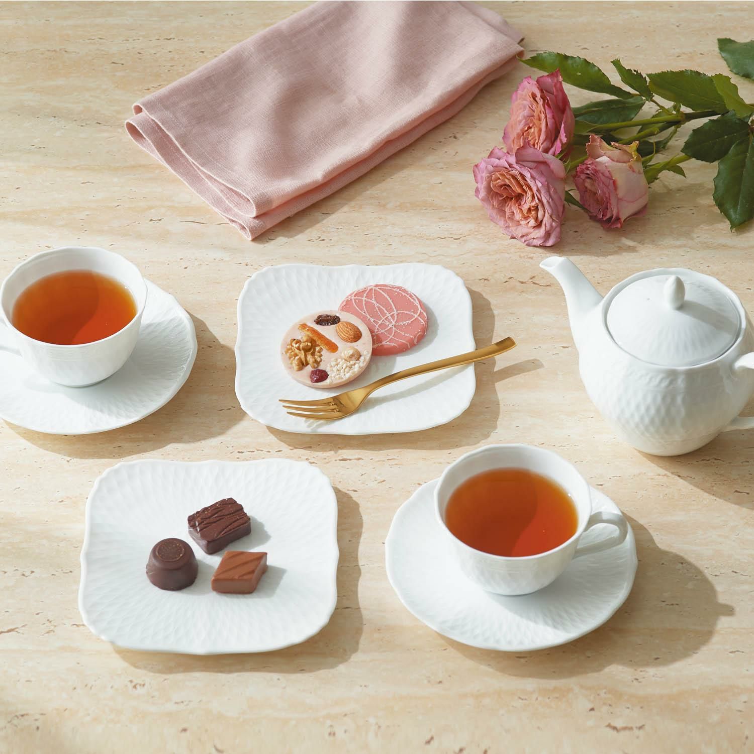 Đĩa vuông cỡ nhỏ cạnh dài 15,3cm lót bát (chén) đa năng sứ trắng cao cấp | Noritake Cher Blanc 1655L - 94836