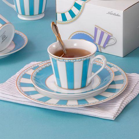  Bộ ấm chén uống trà (ấm 630ml, chén 250ml) 13 món sứ trắng (xanh dương pastel) | Noritake CRNIVL Light Blue M-253L - T014M 