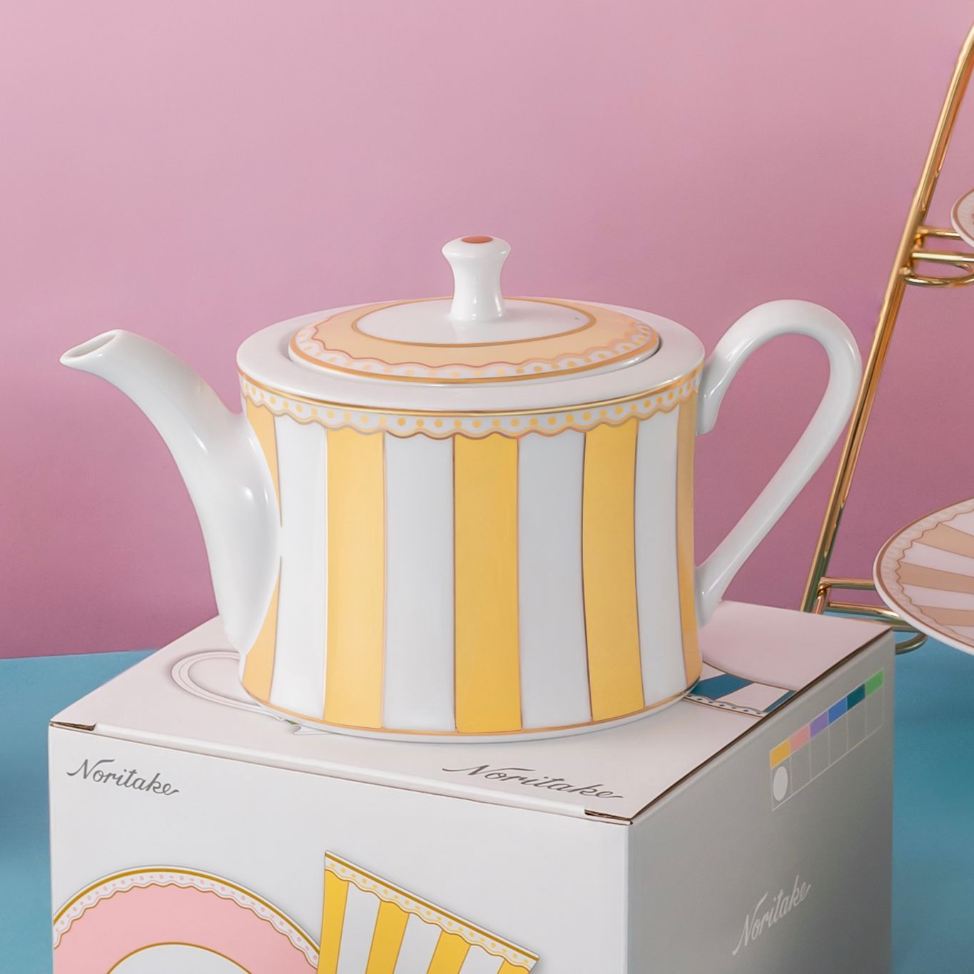 Bộ ấm chén uống trà (ấm 630ml, chén 250ml) 13 món sứ trắng (vàng pastel) | Noritake CRNIVL Yellow M-250L - T014M