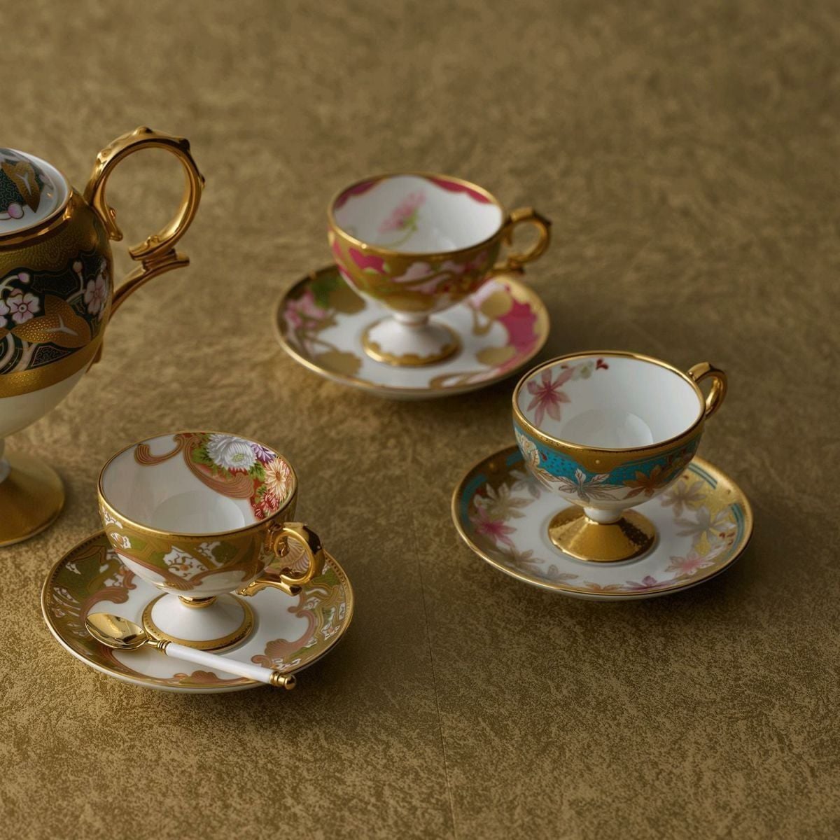 Chén trà (tách trà) dung tích 130ml kèm đĩa lót sứ xương Nhật Bản | Noritake Wabana 4662-2J - T52401