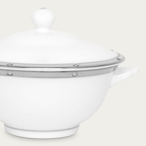  Bát (chén) dung tích 290ml ăn súp, yến có quai cầm kèm nắp đậy sứ xương | Noritake Rochelle Platinum 4795L - T501697 