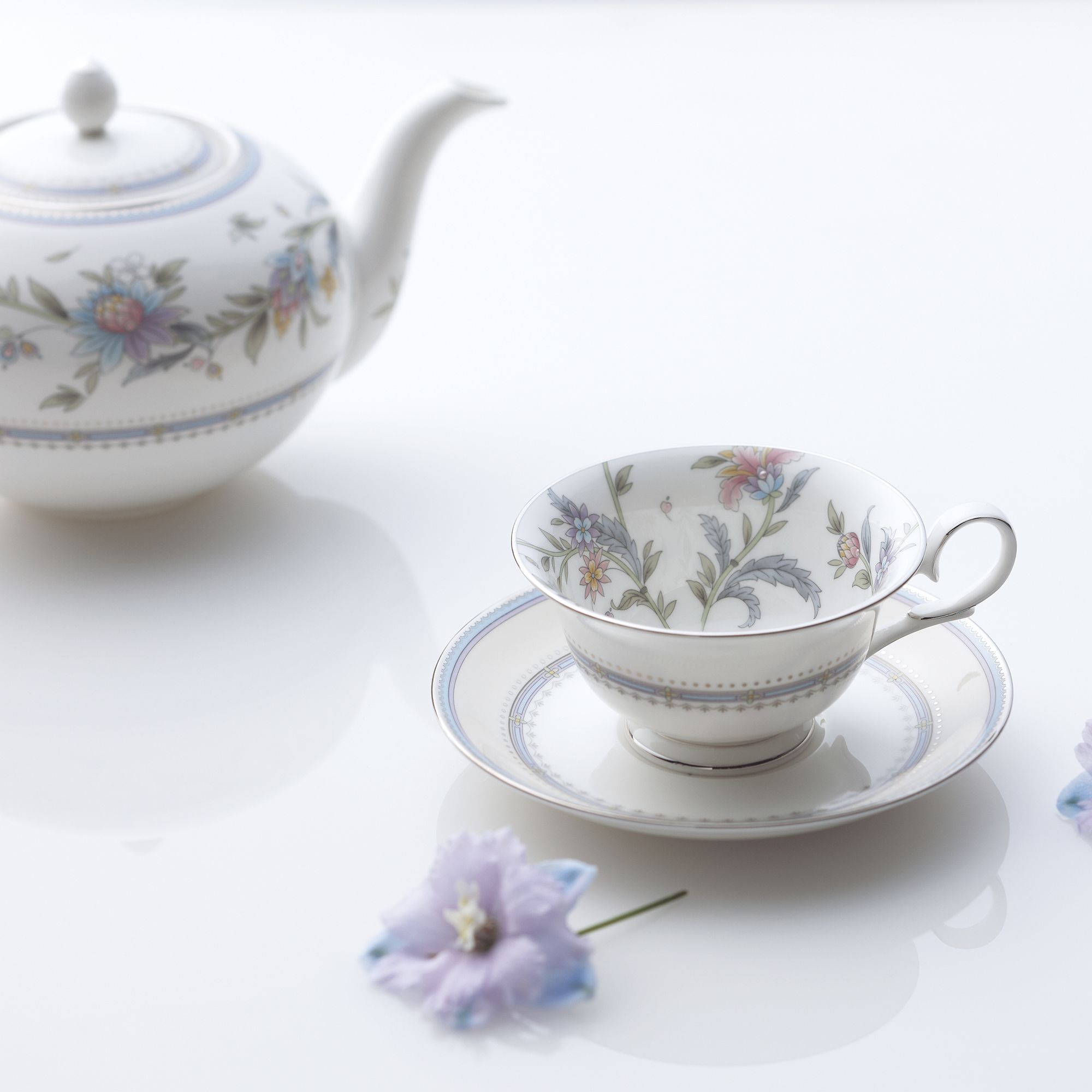 Ấm trà (bình trà) dung tích 1.150ml sứ xương | Noritake Jardin Fleuri 4910L - 59533A