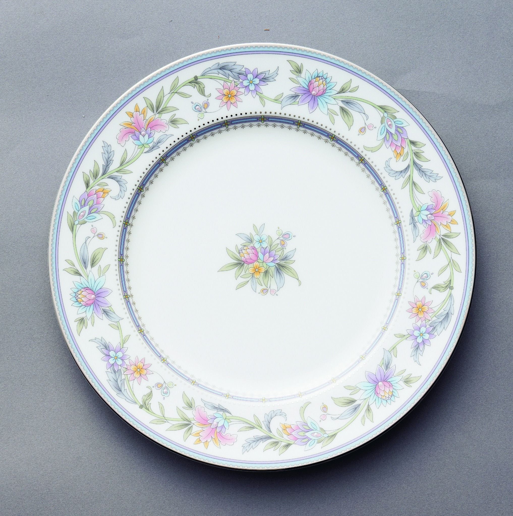 Đĩa tròn cỡ lớn đường kính 27cm sứ xương | Noritake Jardin Fleuri 4910L - 97220