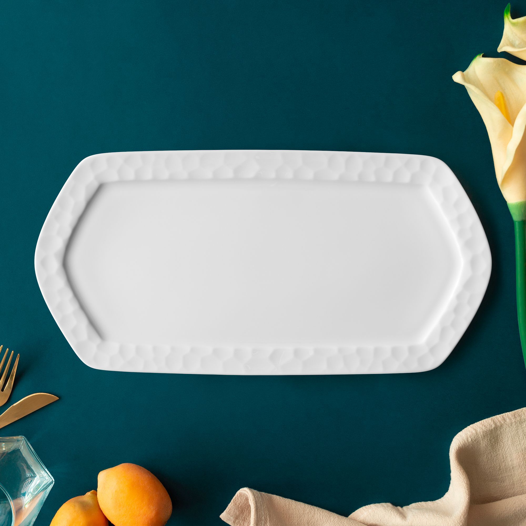 Đĩa hình lục giác (Hexagon) dài 40,4cm sứ xương | Noritake Conjunto 4943L - 93976