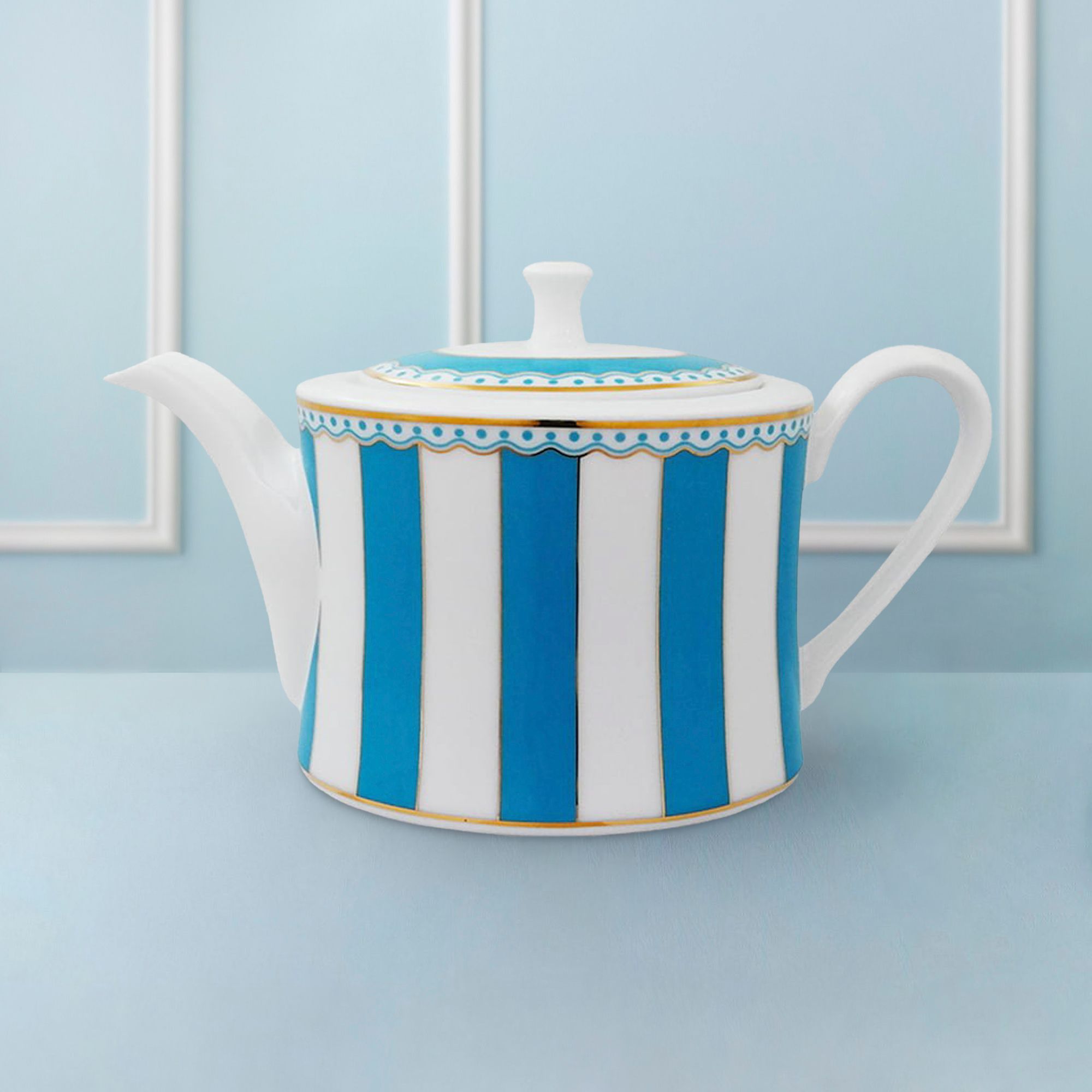 Ấm trà (bình trà) nhỏ dung tích 630ml (xanh dương pastel) sứ trắng | Noritake CRNIVL Light Blue M-253L - T91133