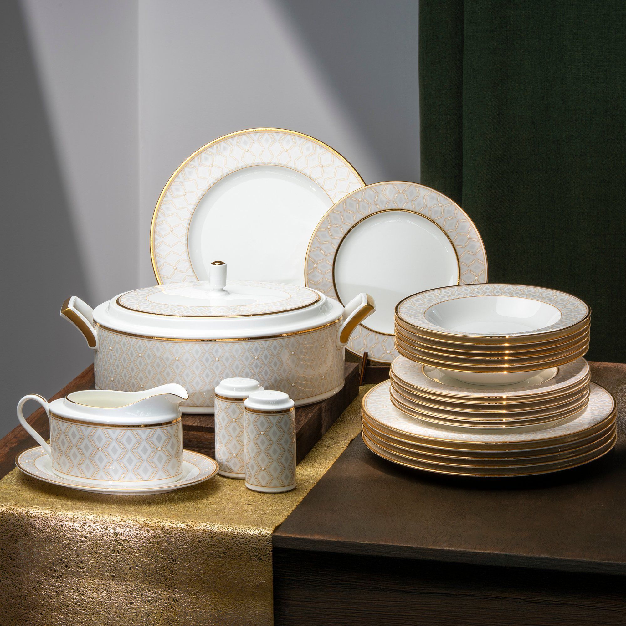 Bộ đĩa ăn kiểu Âu 22 món (cho 6 người) sứ xương | Noritake Noble Pearl 4979L - D024AP