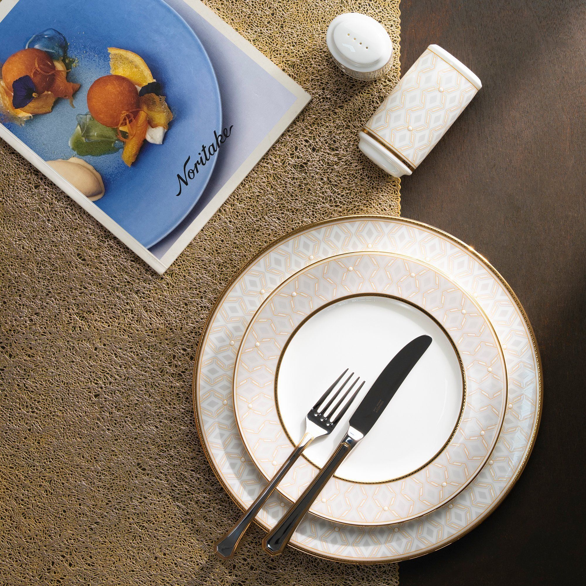 Bộ đĩa ăn kiểu Âu 22 món (cho 6 người) sứ xương | Noritake Noble Pearl 4979L - D024AP