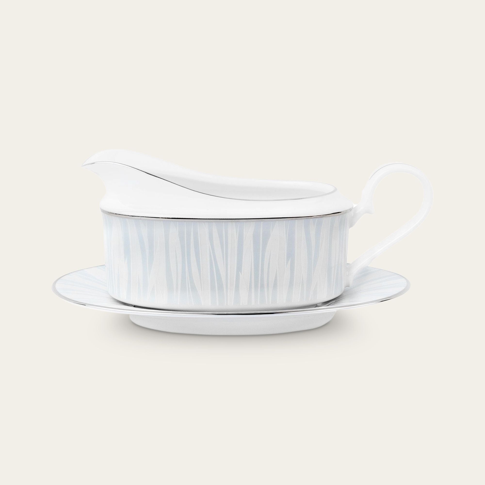 Bình (hũ) đựng nước xốt dung tích 500ml kèm đĩa lót | Noritake Glacier Platinum 1702L - 91048