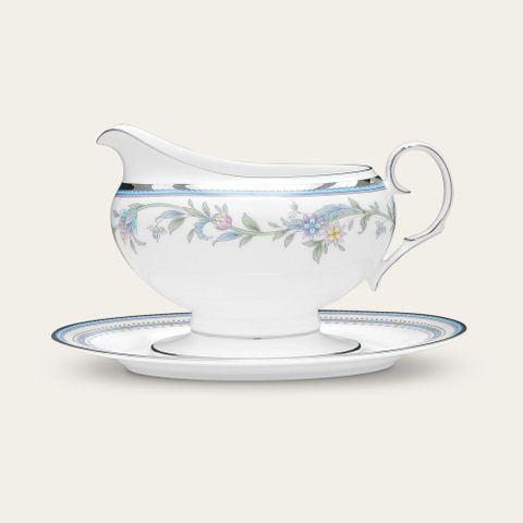  Bình (hũ) đựng nước xốt dung tích 670ml kèm đĩa lót sứ xương | Noritake Jardin Fleuri 4910L - 50741A 