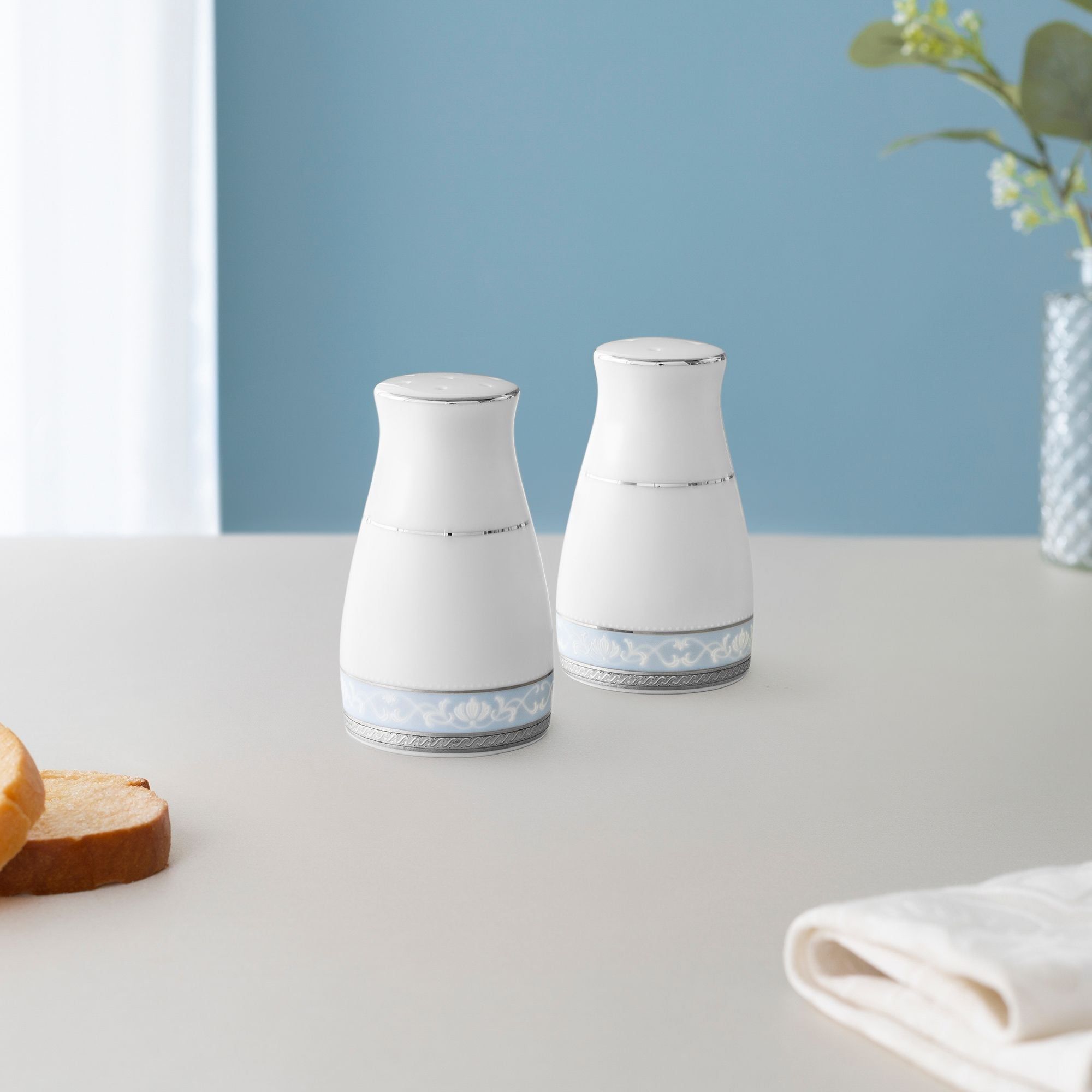 Bộ lọ đựng tiêu (3 lỗ) và muối (7 lỗ) cao 8,6cm sứ trắng | Noritake Hampshire Platinum 4336L - 919710