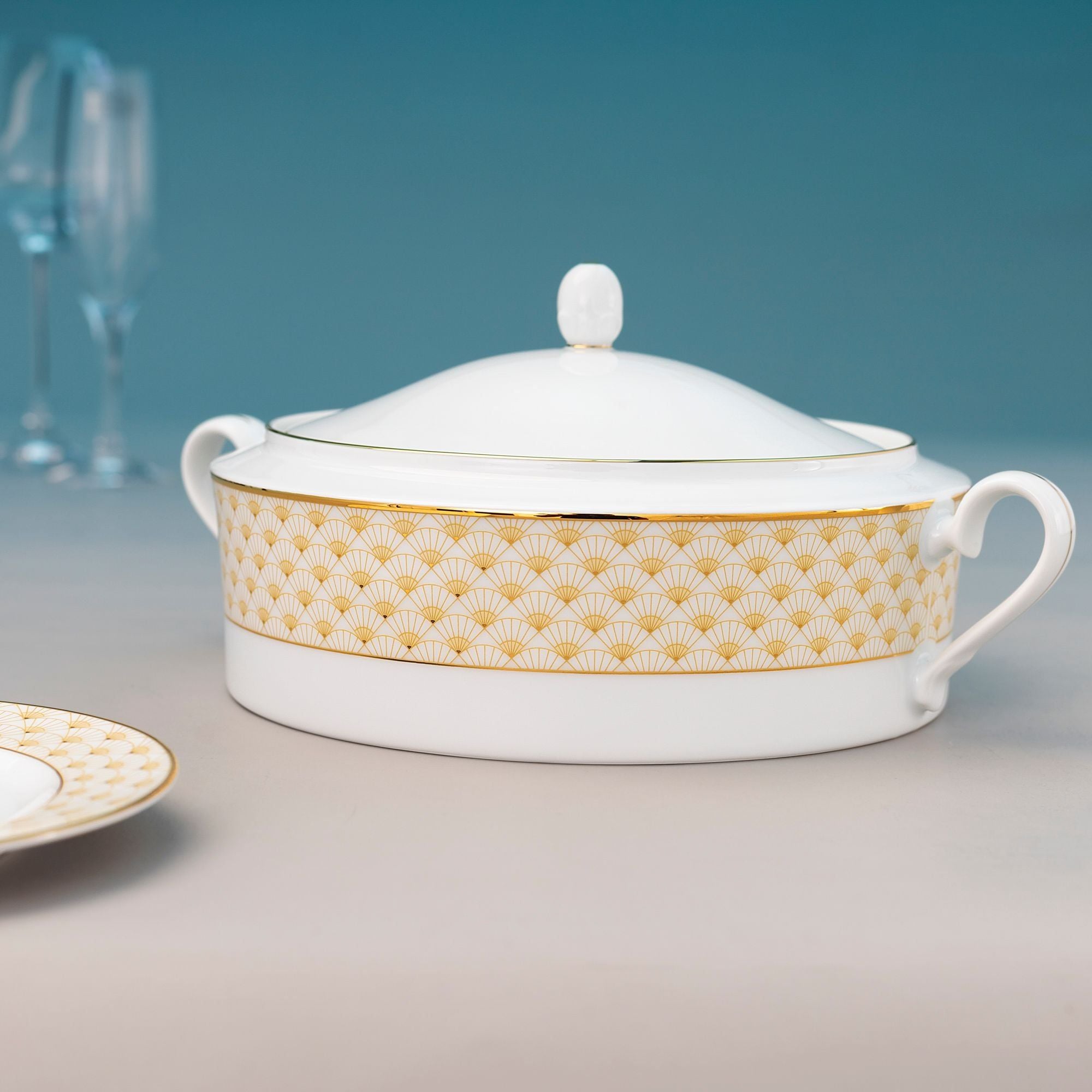 Bộ đĩa ăn kiểu Âu 22 món (cho 6 người) sứ trắng | Noritake Trocadero Gold 1787L - D024AM