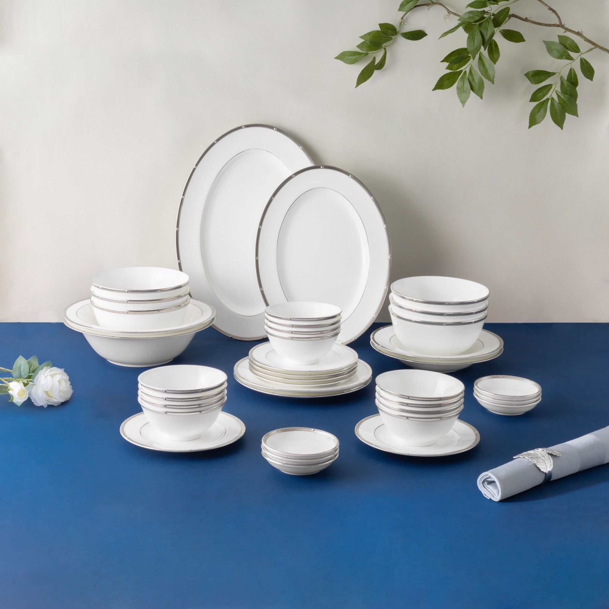 Bộ bát đĩa ăn châu Á đầy đủ 38 món (cho 6 người) sứ xương | Noritake Rochelle Platinum 4795L - D038AC