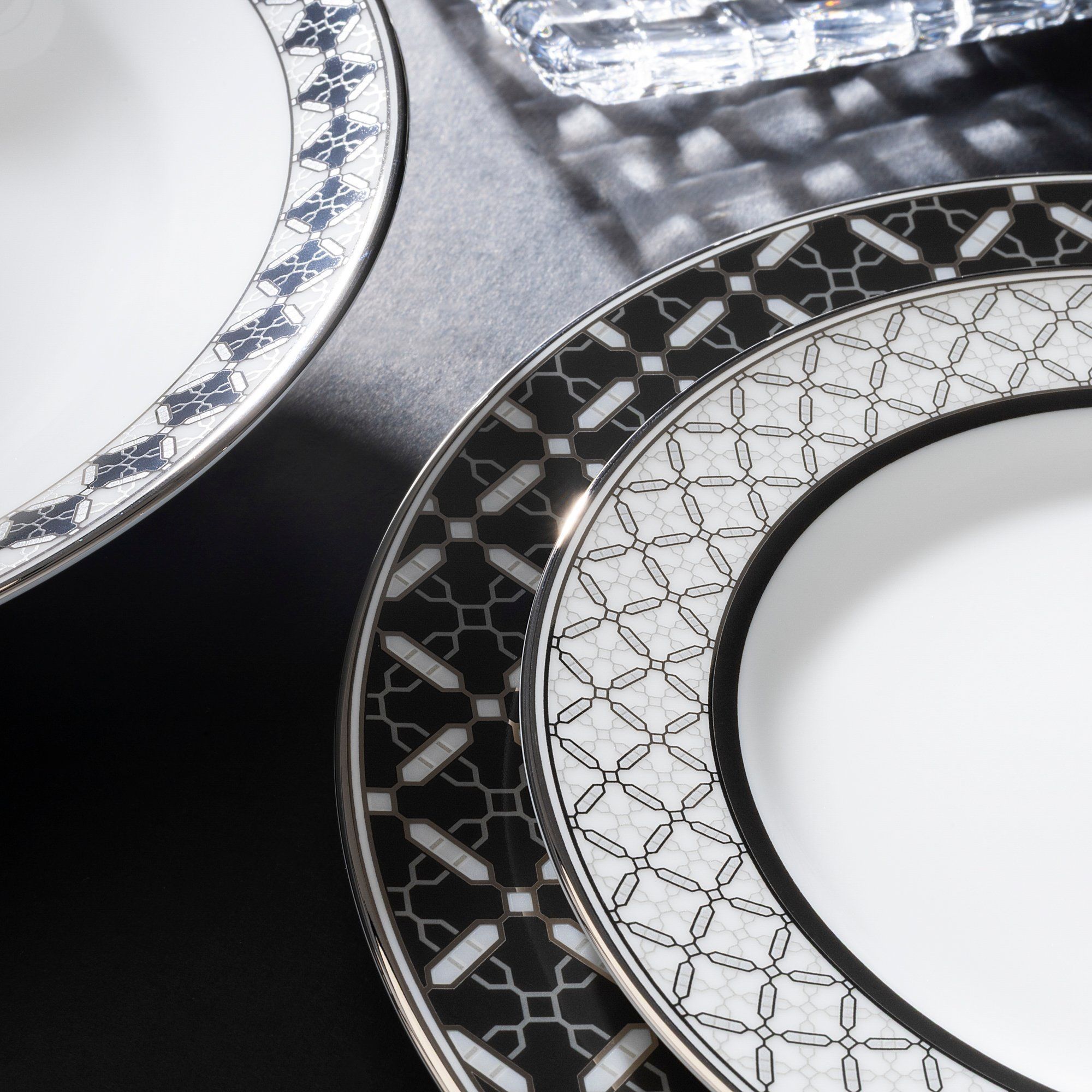 Bộ bát đĩa ăn châu Á đầy đủ 38 món (cho 6 người) sứ trắng | Noritake City Table 1788L - D038AB