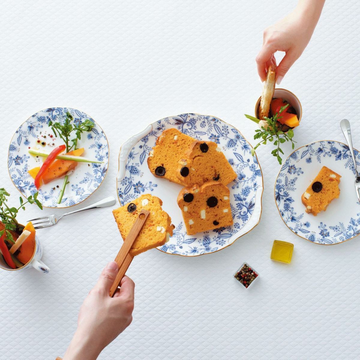 Đĩa tròn đường kính 18,5cm sứ xương | Noritake Blue Sorrentino 4562L - 59315A